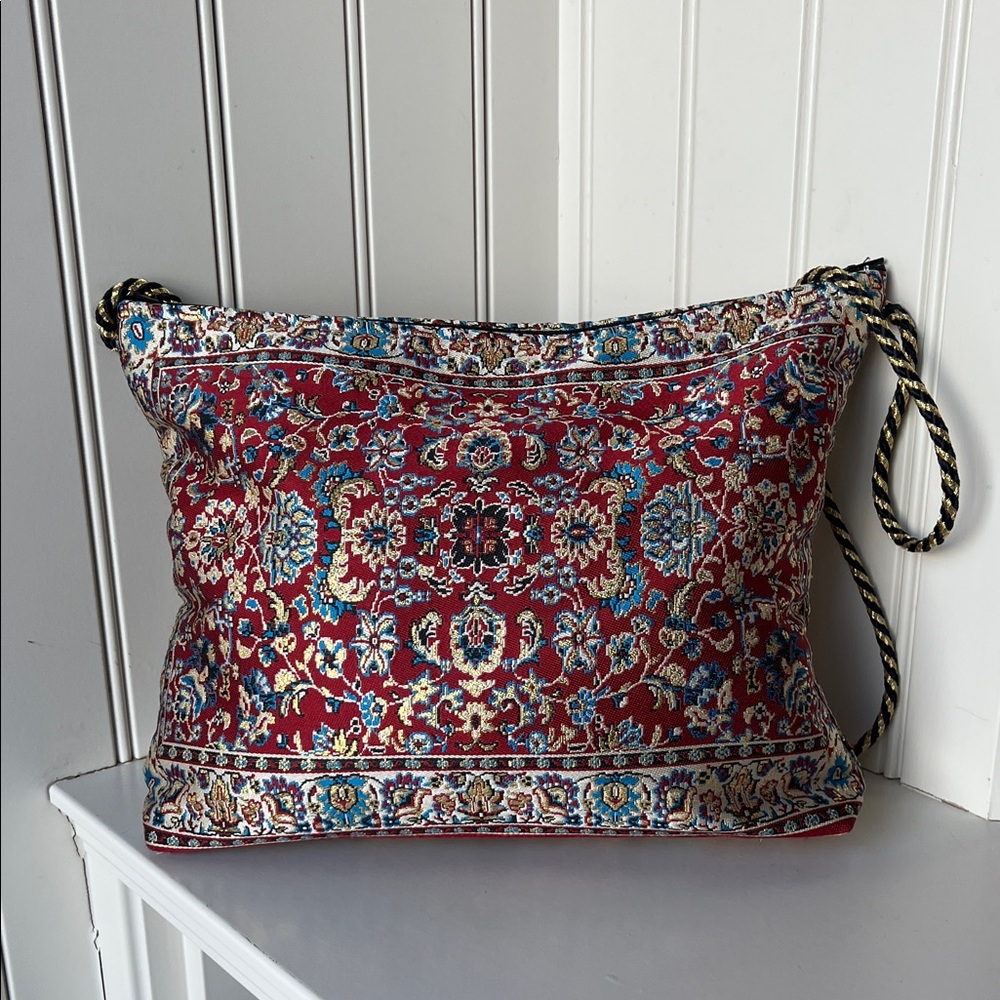 Handmade Persian-style Textured Red Gold Cross Body/Shoulder Bag with Rope Strap - Picture 5 of 11